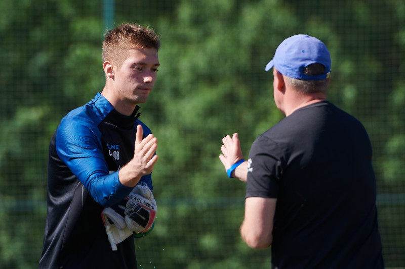 Тренировка юношеской команды «Зенит» U-18 перед матчем с «Акроном» U-18