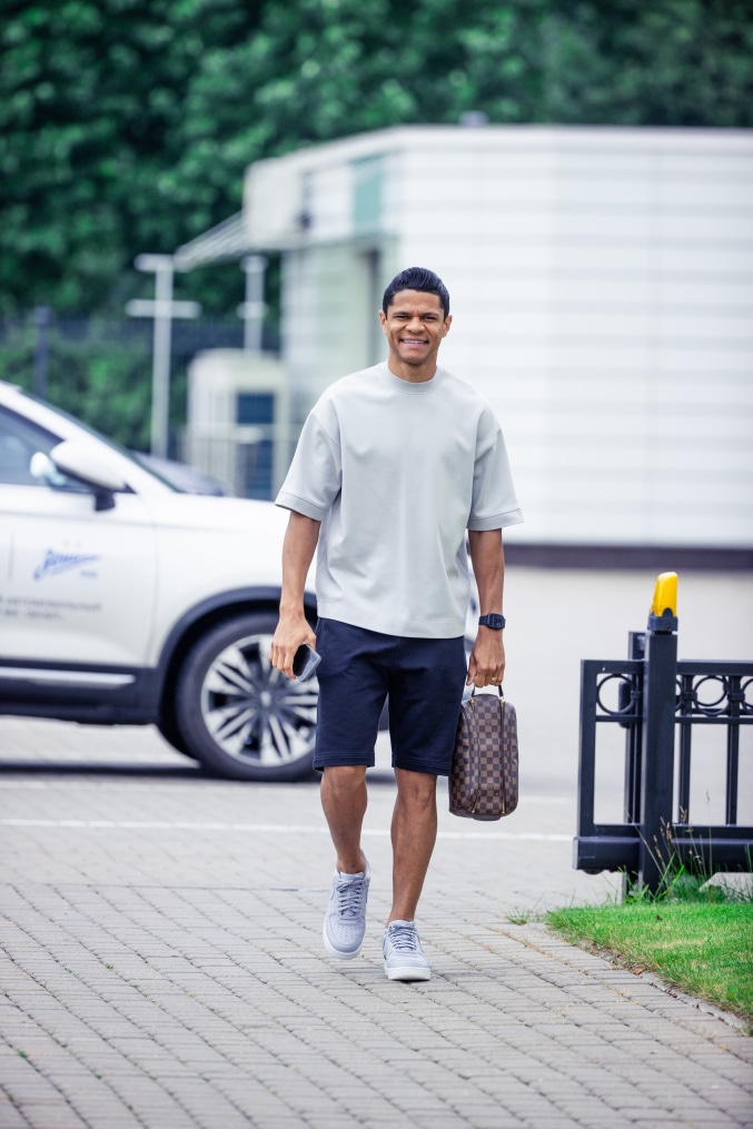 «Зенит. Стиль»: приезд игроков на базу