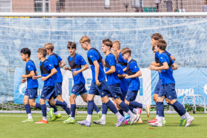 Тренировка юношеской команды «Зенит» U-16 перед матчем с «Чертаново» U-16