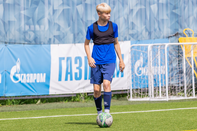 Тренировка юношеской команды «Зенит» U-16 перед матчем с «Чертаново» U-16