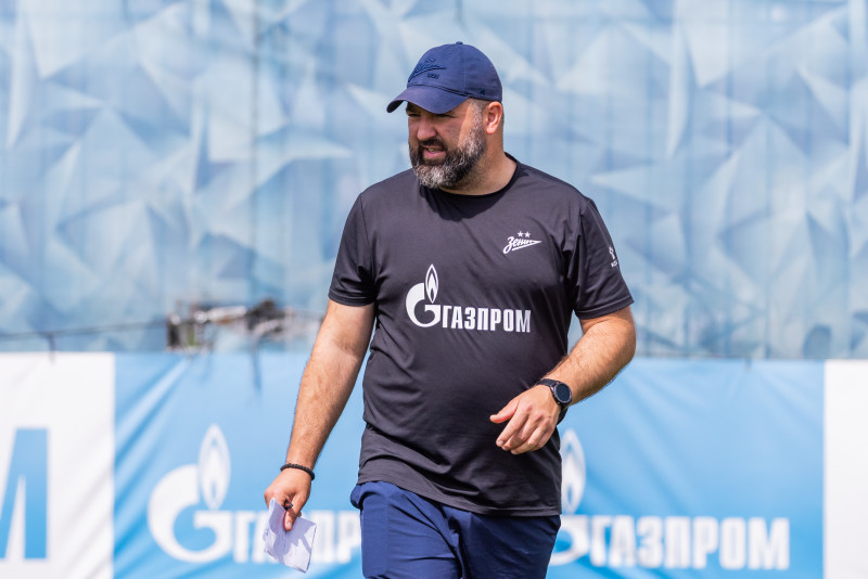 Тренировка юношеской команды «Зенит» U-16 перед матчем с «Чертаново» U-16