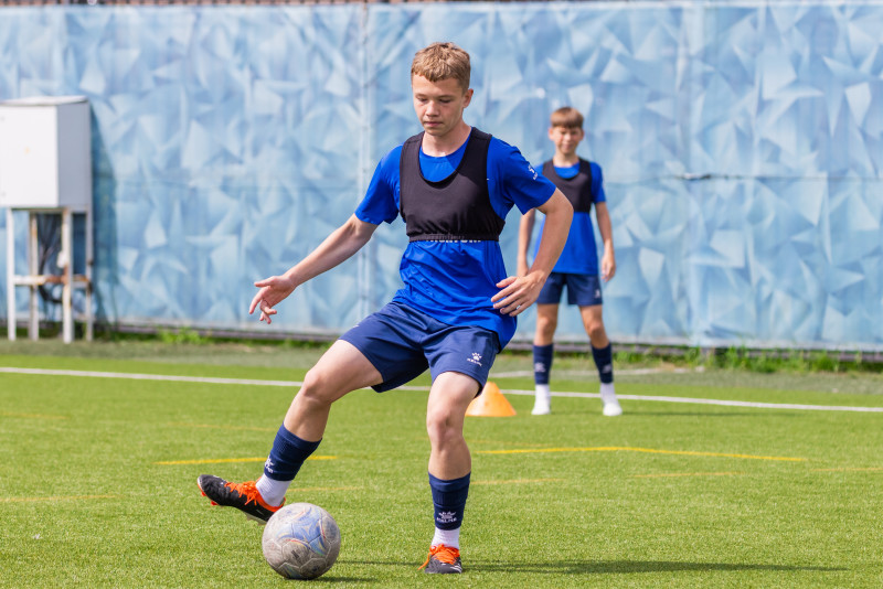 Тренировка юношеской команды «Зенит» U-16 перед матчем с «Чертаново» U-16