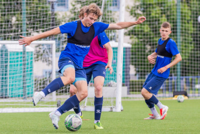 Тренировка юношеской команды «Зенит» U-16 перед матчем с «Чертаново» U-16