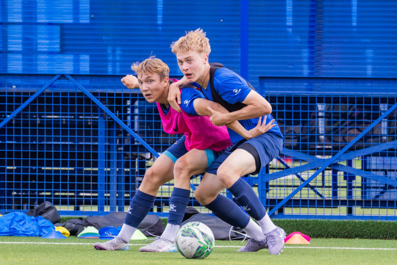 Тренировка юношеской команды «Зенит» U-16 перед матчем с «Чертаново» U-16
