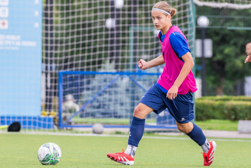 Тренировка юношеской команды «Зенит» U-16 перед матчем с «Чертаново» U-16