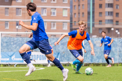 Тренировка юношеской команды «Зенит» U-18 перед матчем с «Чертаново» U-18