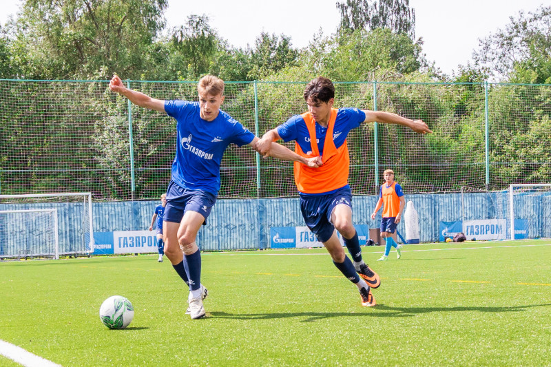 Тренировка юношеской команды «Зенит» U-18 перед матчем с «Чертаново» U-18