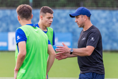 Тренировка юношеской команды «Зенит» U-18 перед матчем с «Чертаново» U-18