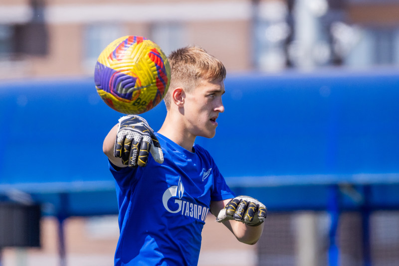 Тренировка юношеской команды «Зенит» U-16 перед матчем с СШОР «Зенит» U-16