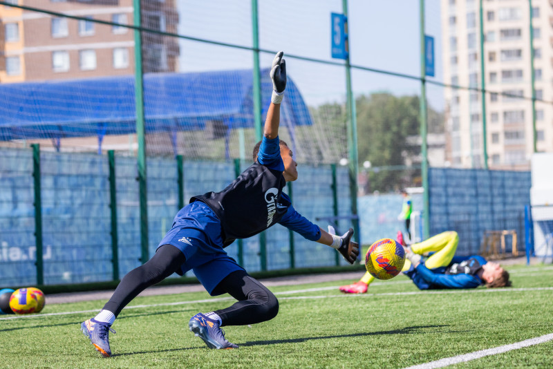 Тренировка юношеской команды «Зенит» U-16 перед матчем с СШОР «Зенит» U-16