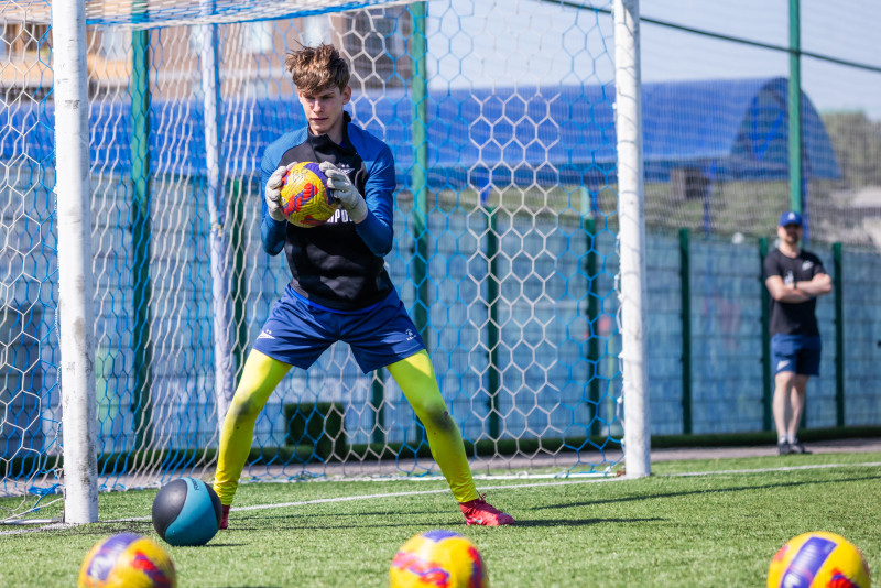 Тренировка юношеской команды «Зенит» U-16 перед матчем с СШОР «Зенит» U-16