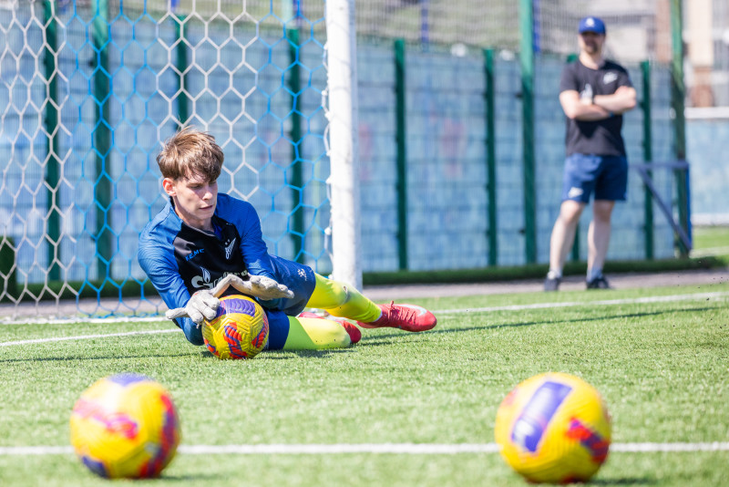 Тренировка юношеской команды «Зенит» U-16 перед матчем с СШОР «Зенит» U-16