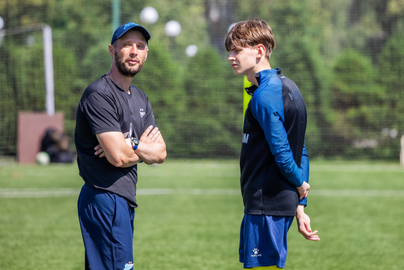 Тренировка юношеской команды «Зенит» U-16 перед матчем с СШОР «Зенит» U-16