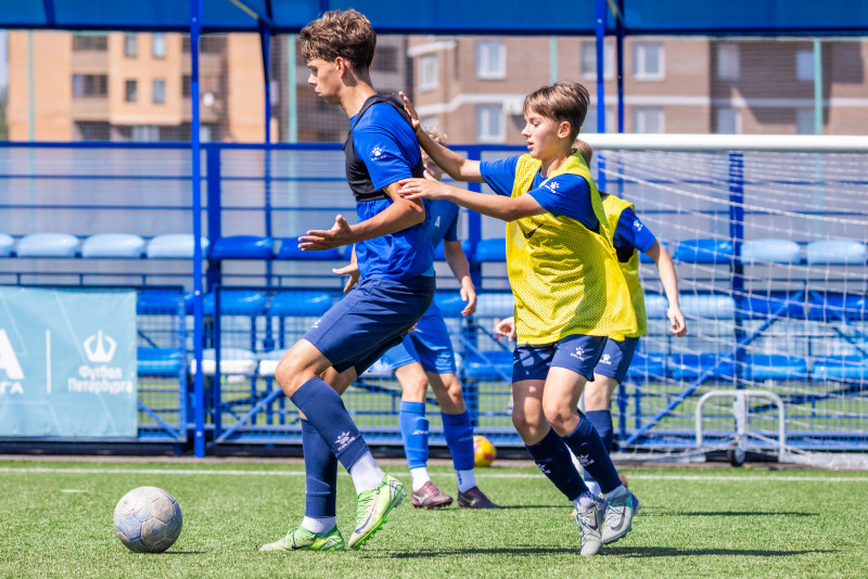 Тренировка юношеской команды «Зенит» U-16 перед матчем с СШОР «Зенит» U-16