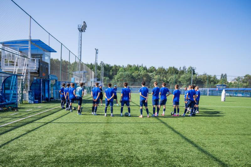 Тренировка юношеской команды «Зенит» U-17 перед матчем с СШОР «Зенит» U-17