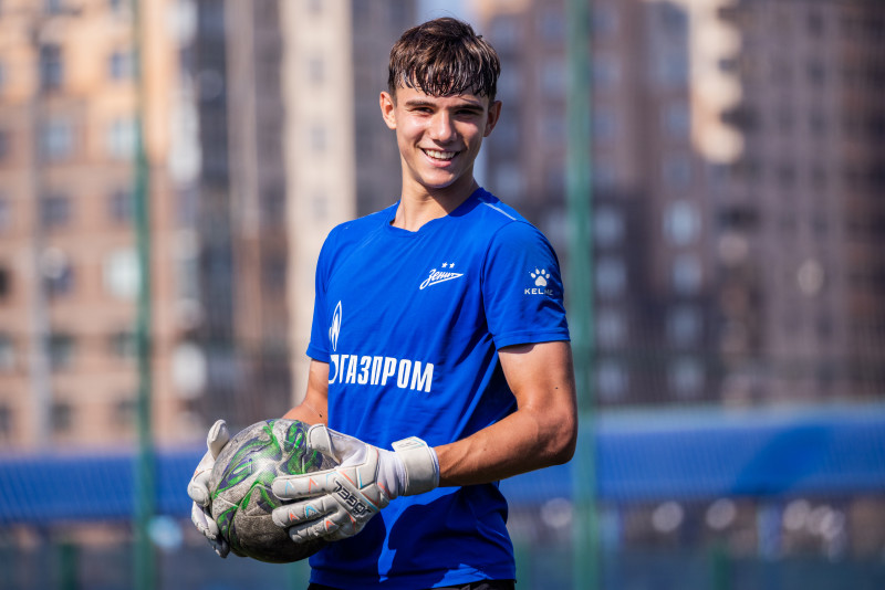 Тренировка юношеской команды «Зенит» U-17 перед матчем с СШОР «Зенит» U-17