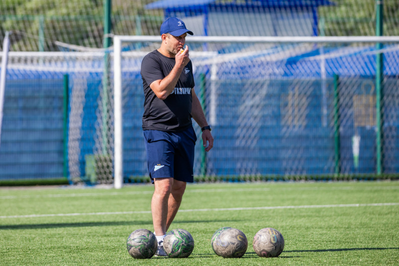 Тренировка юношеской команды «Зенит» U-17 перед матчем с СШОР «Зенит» U-17