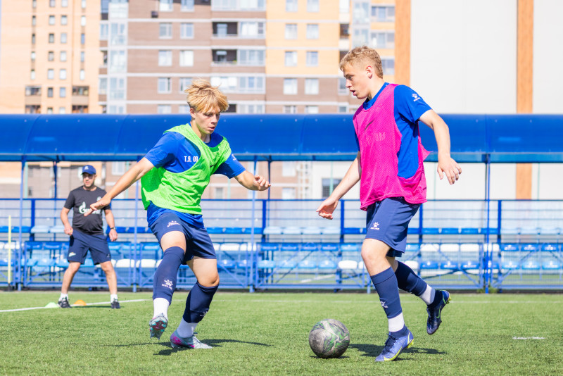 Тренировка юношеской команды «Зенит» U-17 перед матчем с СШОР «Зенит» U-17