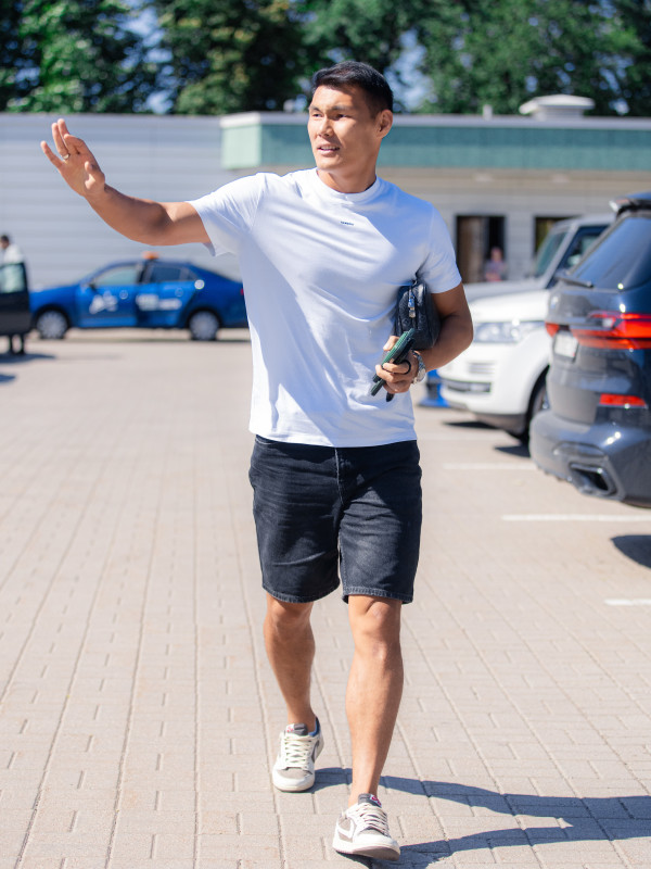 «Зенит. Стиль»: приезд игроков на тренировку перед матчем с «Ростовом»