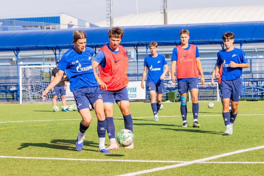 Тренировка «Зенита»-м перед матчем с ФК «Пари НН»-м