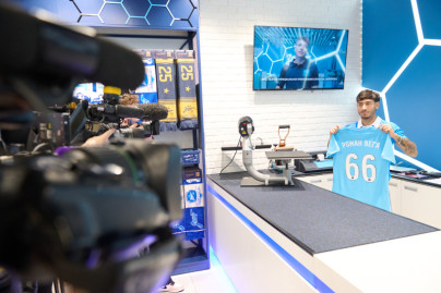 Презентация Жерсона и Романа Веги в фирменном магазине «Зенит-Арена»