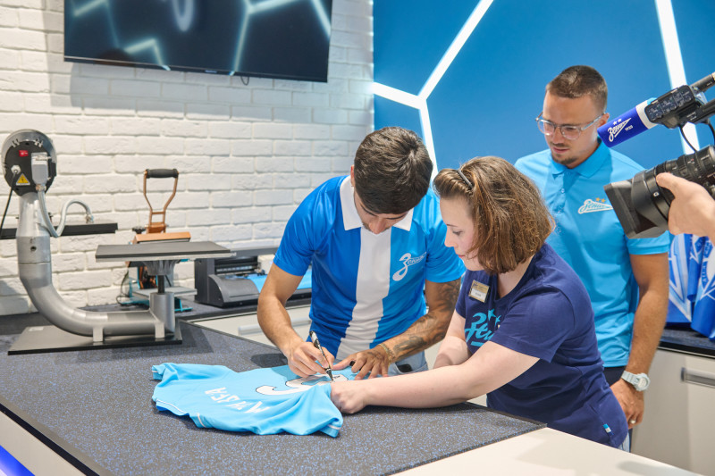 Презентация Жерсона и Романа Веги в фирменном магазине «Зенит-Арена»