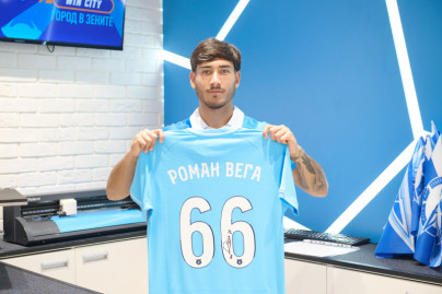 Презентация Жерсона и Романа Веги в фирменном магазине «Зенит-Арена»