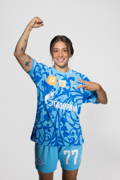 Фотосессия основного состава женского футбольного клуба «Зенит» сезона 2025/2026 (Jogel).