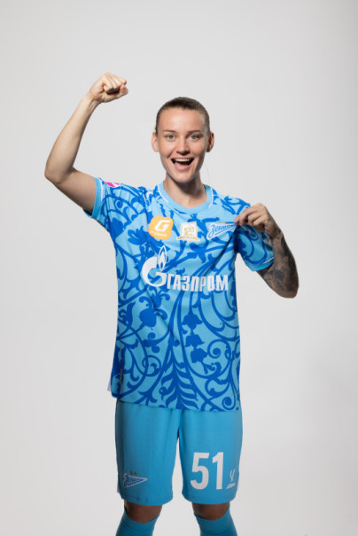 Фотосессия основного состава женского футбольного клуба «Зенит» сезона 2025/2026 (Jogel).