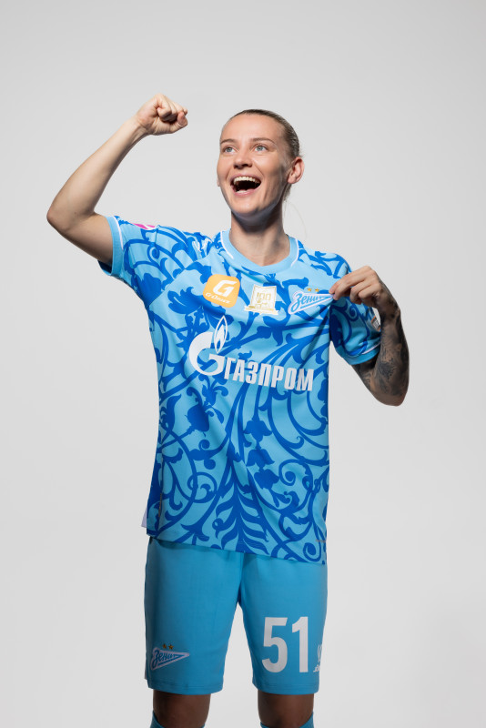 Фотосессия основного состава женского футбольного клуба «Зенит» сезона 2025/2026 (Jogel).