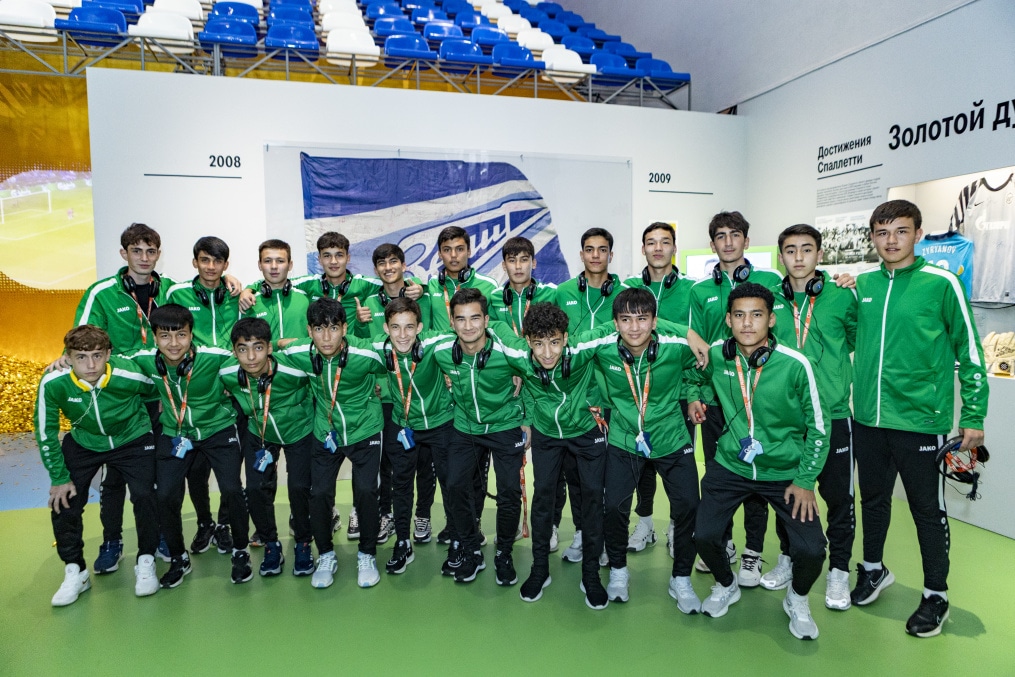 Участники кубка Морозова на выставке «Зенит. Петербург: 100 лет вместе»