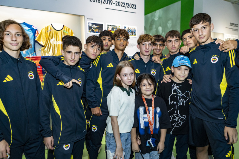 Участники кубка Морозова на выставке «Зенит. Петербург: 100 лет вместе»