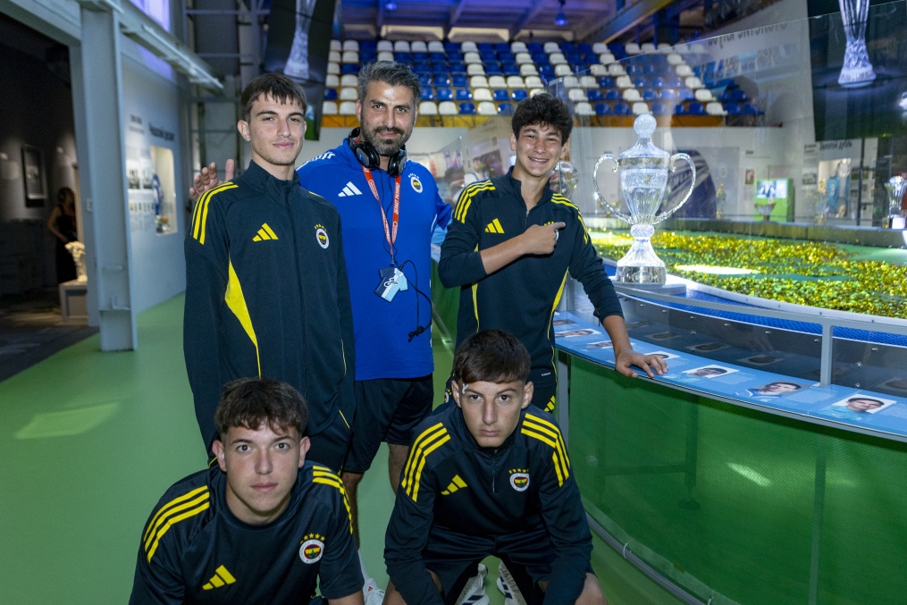 Участники кубка Морозова на выставке «Зенит. Петербург: 100 лет вместе»