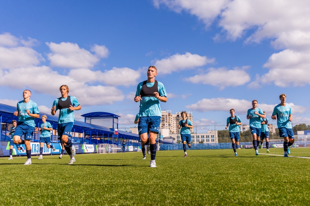 Тренировка «Зенита»-м перед матчем с ФК «Ленинградец»-м