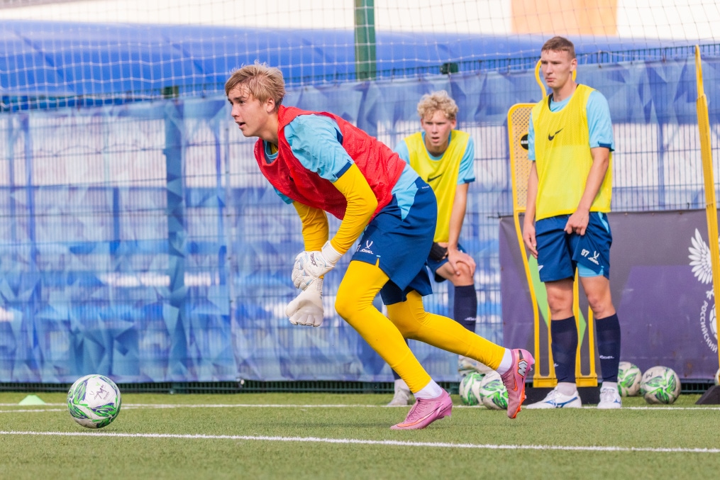 Тренировка «Зенита»-м перед матчем с ФК «Ленинградец»-м