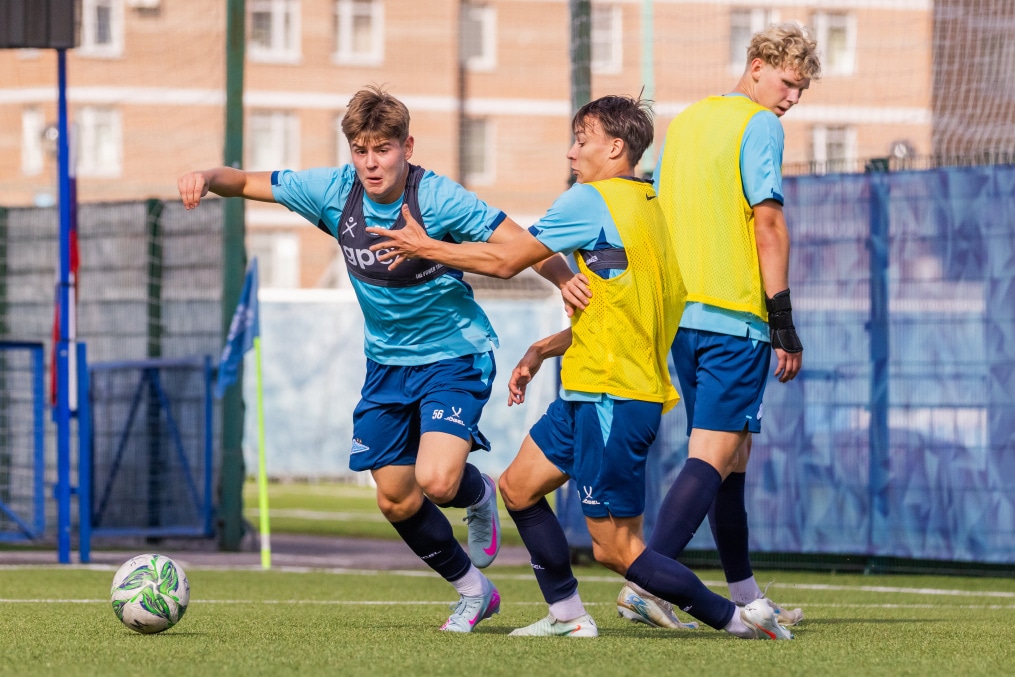 Тренировка «Зенита»-м перед матчем с ФК «Ленинградец»-м