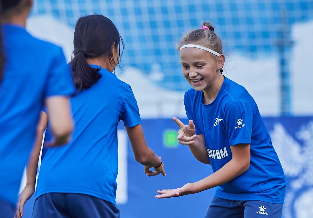 Тренировка женской юношеской команды U-12 в Удельном парке