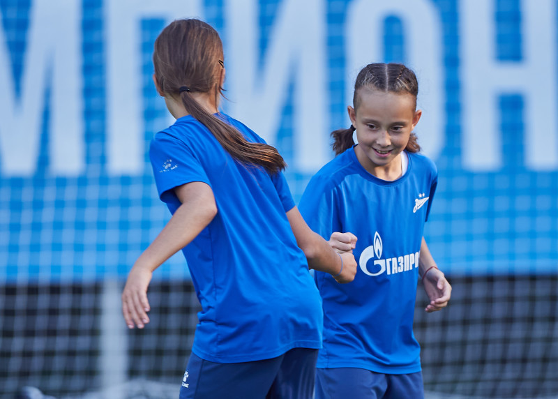 Тренировка женской юношеской команды U-12 в Удельном парке