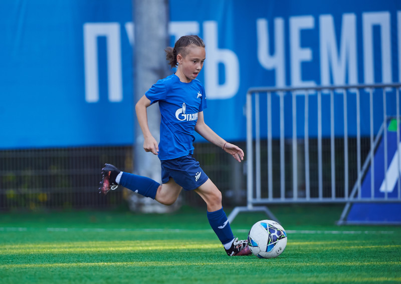 Тренировка женской юношеской команды U-12 в Удельном парке