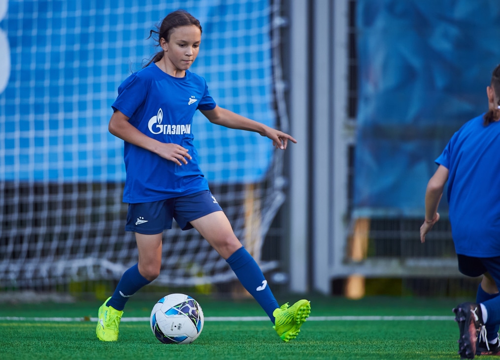 Тренировка женской юношеской команды U-12 в Удельном парке