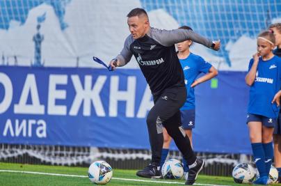 Тренировка женской юношеской команды U-12 в Удельном парке