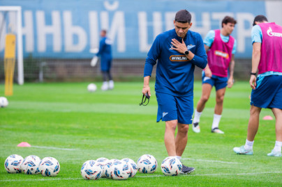 Тренировка «Зенита» перед товарищеским матчем со «Сьоном»