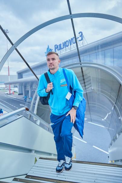 Вылет команды на матч с «Балтикой»