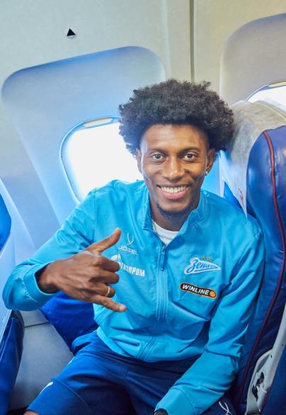 Вылет команды на матч с «Балтикой»