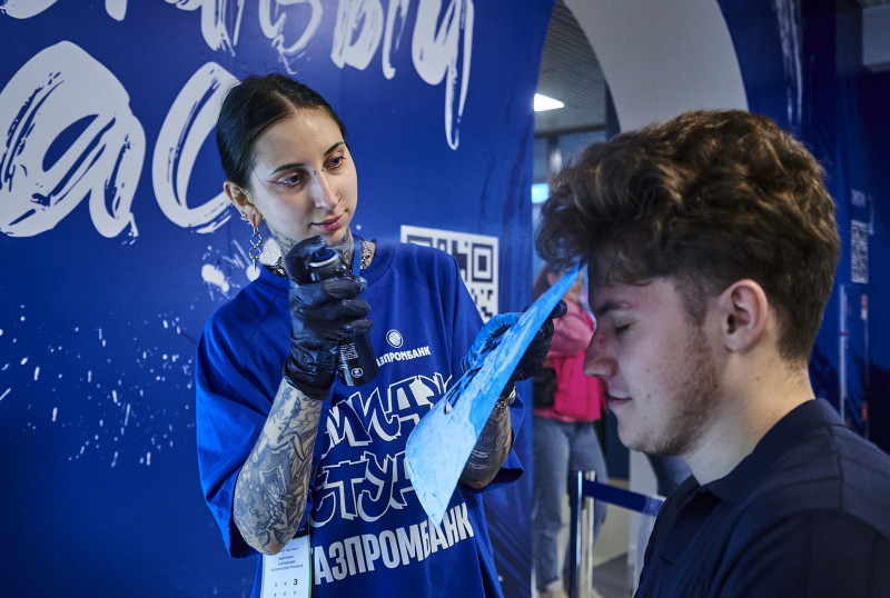 Фан-променад к 100-летию Кирилла Юрьевича Лаврова перед матчем с «Ахматом»