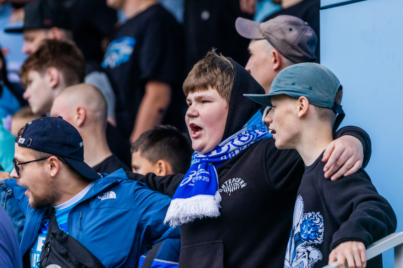 Фанаты на матче «Зенит»-2 — «Иркутск»