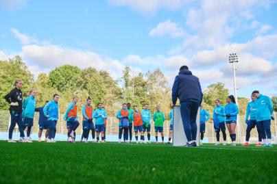 Тренировка женской команды перед матчем с «Енисеем»