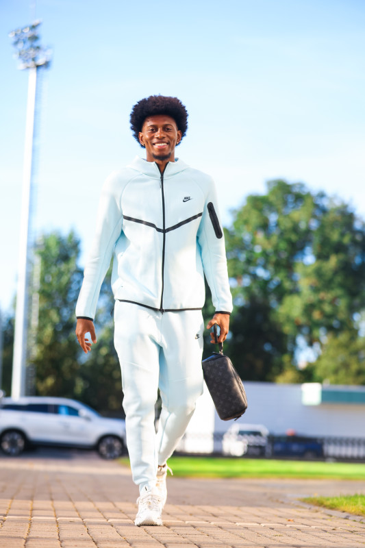 «Зенит. Стиль»: приезд игроков на тренировку перед матчем с «Оренбургом»