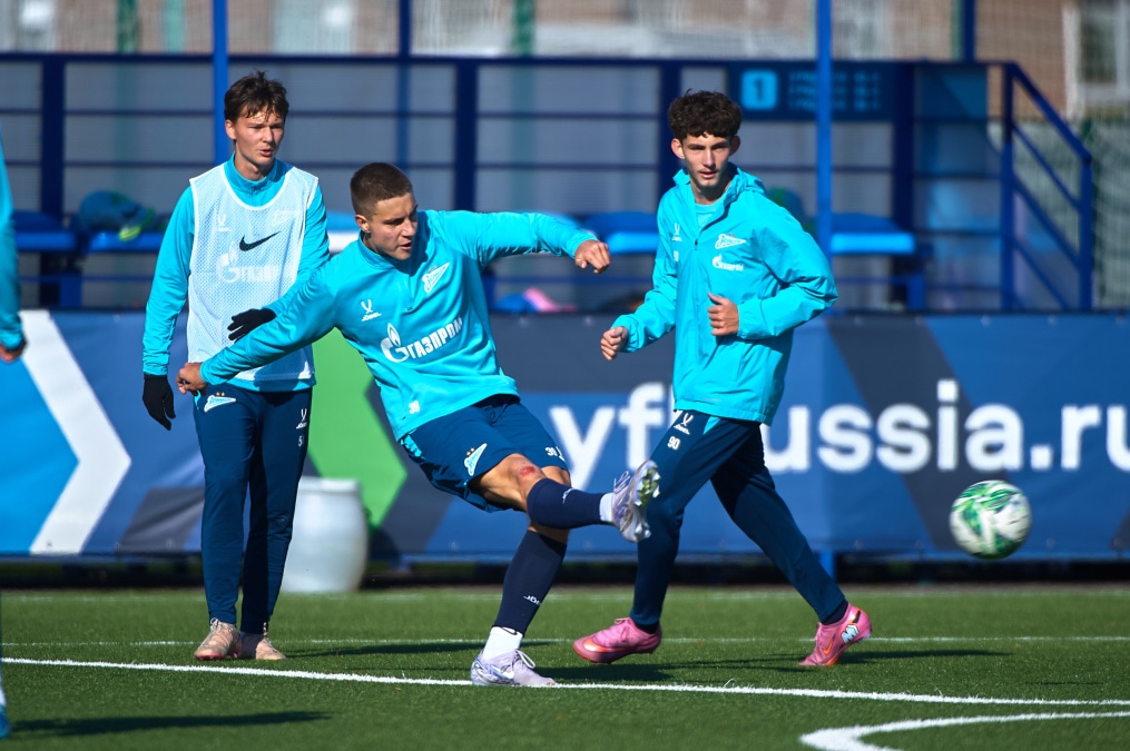 Тренировка «Зенита»-м перед матчем с «Факелом»-м