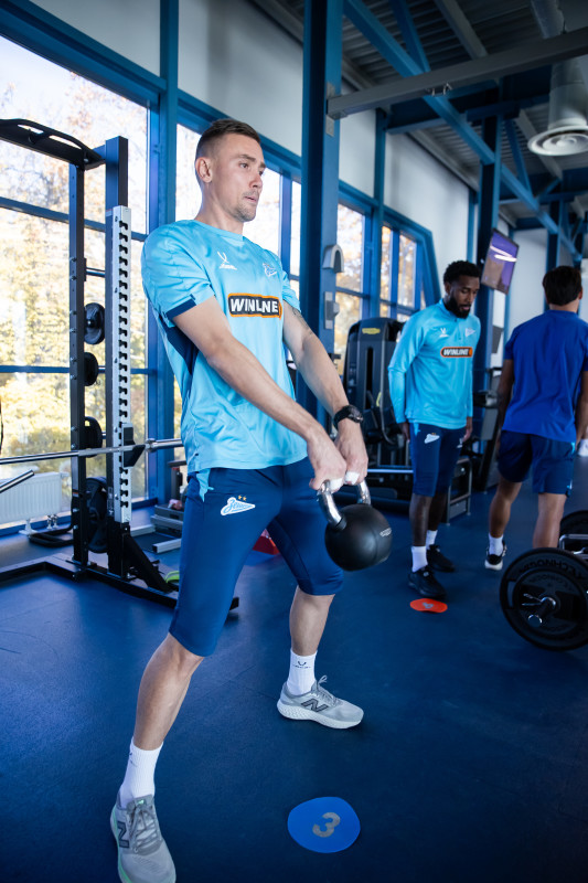 Тренировка основного состава в перерыве на матчи сборных